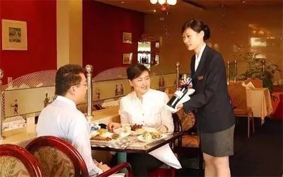 餐飲服務的56個細節(jié) 讓顧客記住你的餐廳！
